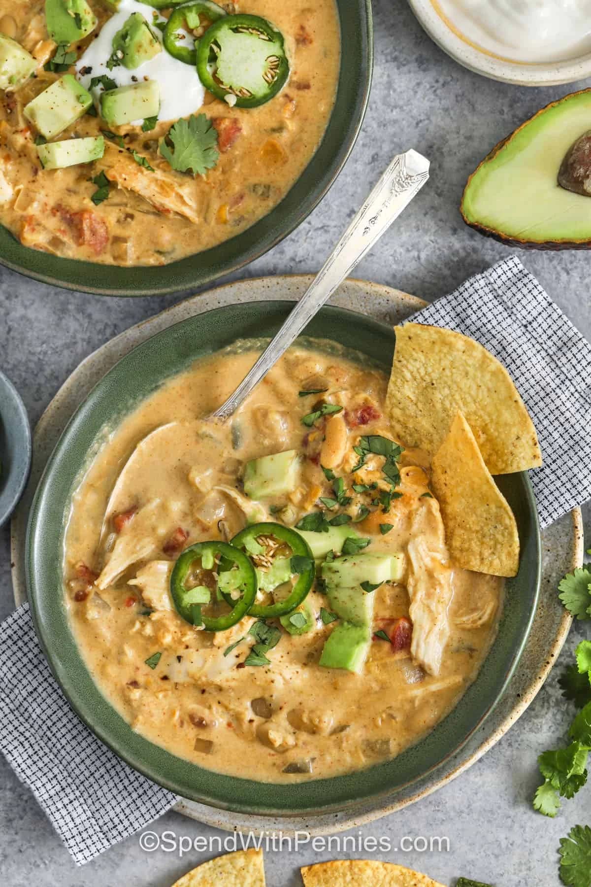 Crockpot White Chicken Chili: Creamy Make-Ahead Slow Cooker Dinner